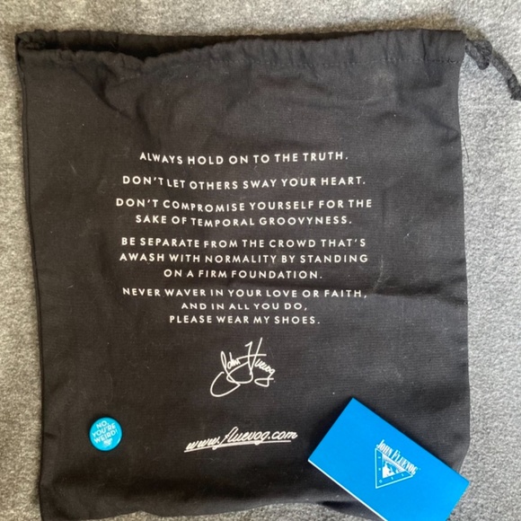 Fluevog Donita Swordfish - low boot with ankle strap- black glitter - women’s 8 - Picture 11 of 12